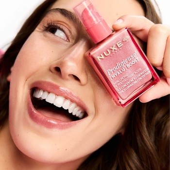 Nuxe Prodigieuse Hyalu Boost, serum nawilżająco-rozświetlające z kwasem poliglutaminowym i kwasem hialuronowym, 30 ml