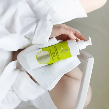 BasicLab Dermatis, żel myjący przeciw niedoskonałościom, 300 ml