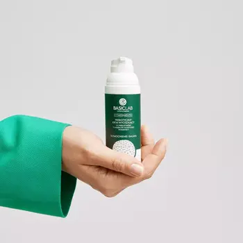 BasicLab Complementis, probiotyczny krem wyciszający, 5% prebiotyków,1% wąkrotki, witamina F, 50 ml