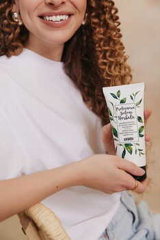 Anwen Proteinowa Zielona Herbata, odżywka do włosów o średniej i niskiej porowatości, 200 ml