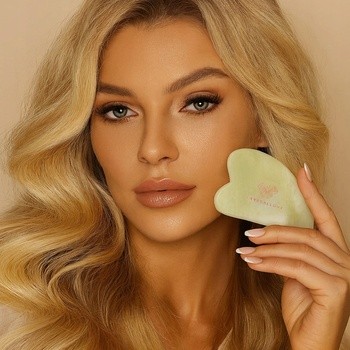 Crystallove, płytka do masażu twarzy gua sha z jadeitu, 1 szt.