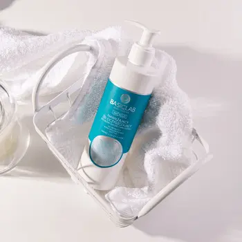 BasicLab Micellis, Nawilżający żel oczyszczający do skóry suchej i wrażliwej, 300 ml