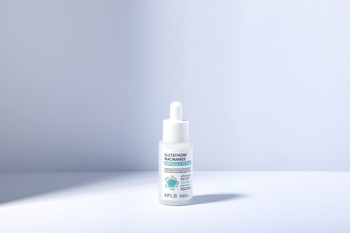 APLB Glutathione Niacinamide Ampoule, serum rozjaśniające do twarzy z glutationem i niacynamidem, 40 ml